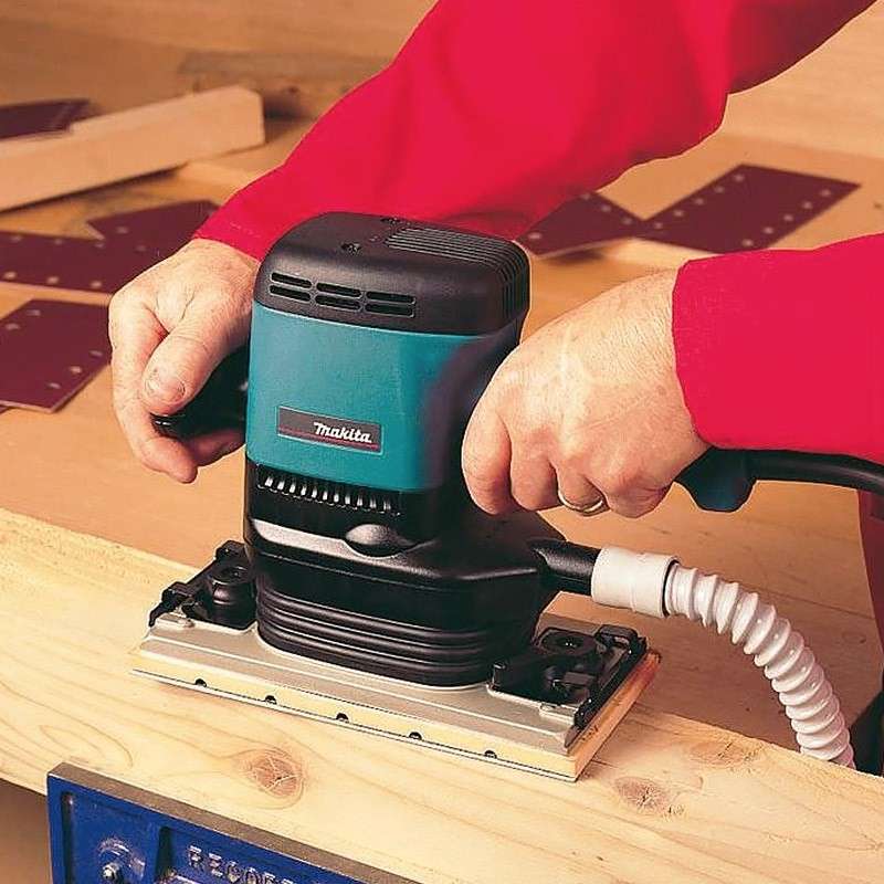 Ponceuse vibrante MAKITA 9046 - 600W